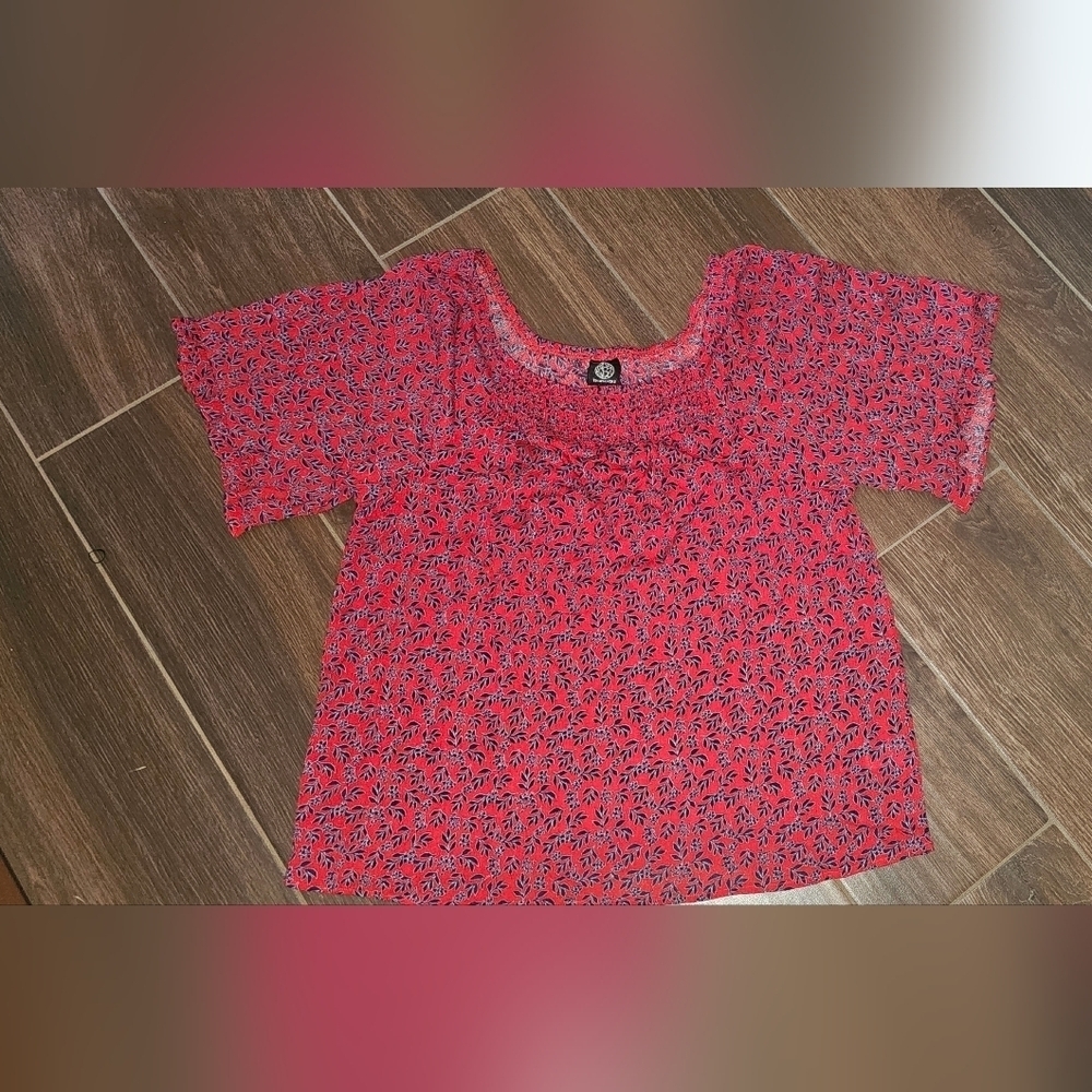 BOBEAU SZ LARGE FLORAL TOP - Picture 2 of 4